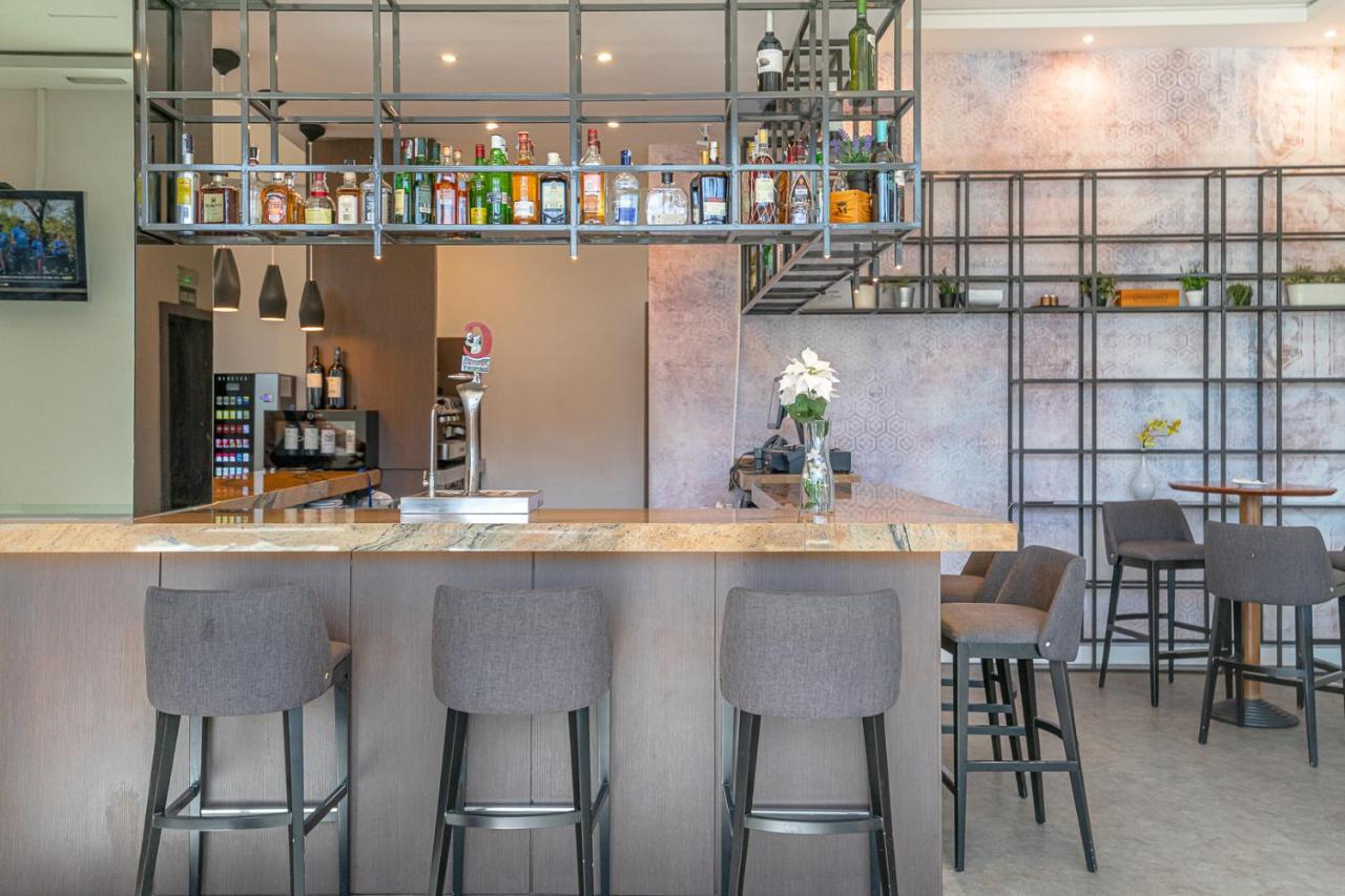 阿穆拉阿尔科本达斯酒店 阿尔考本达斯 外观 照片